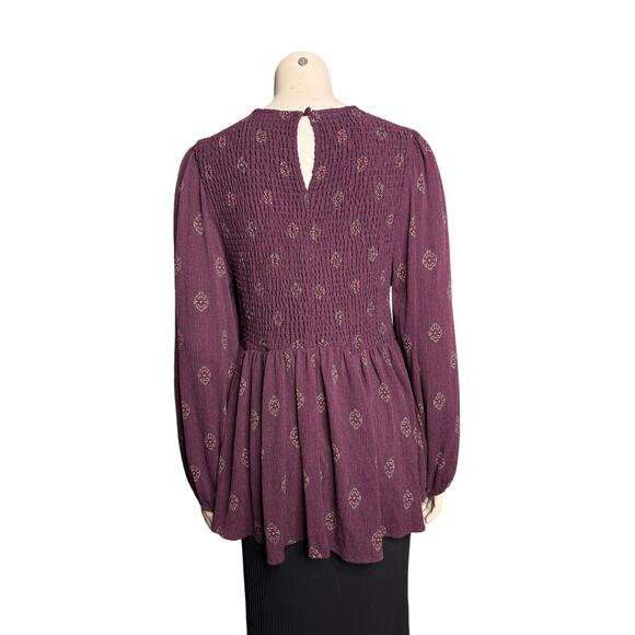 Torrid Top Women's 1 Peplum Crinkle Gauze Smocked Top Medallion Purple Print - Picture 2 of 6